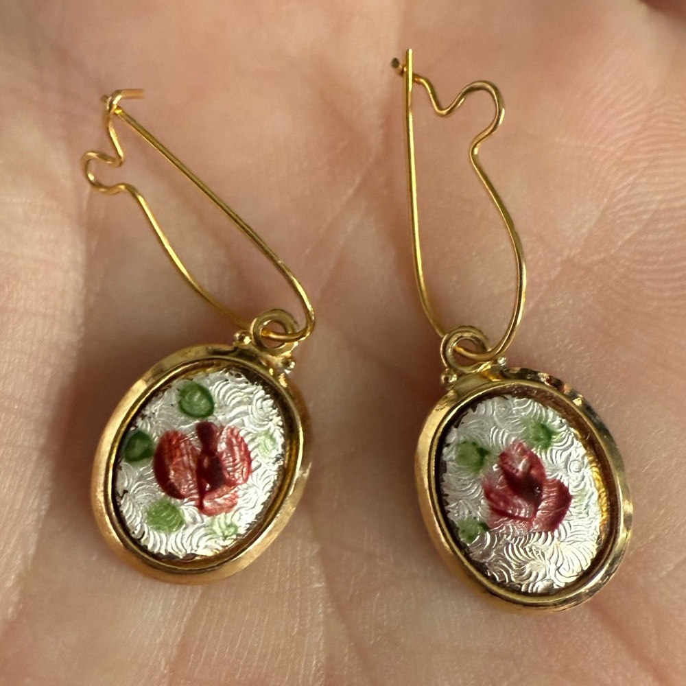🌹 Vintage Hand-Painted Porcelain Rose Jewelry Set – Necklace + Earrings - Picture 9 of 13